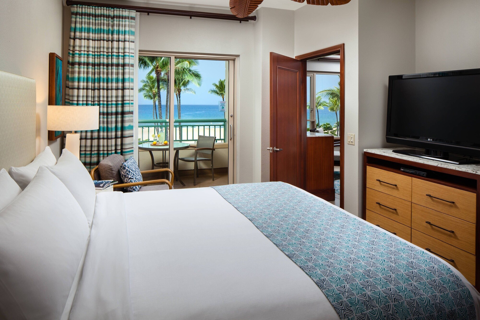 2 Bedrooms, Villa, Ocean Front, Balcony