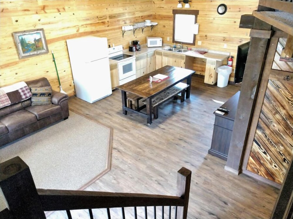 Freedom Ridge Cabins 34/54