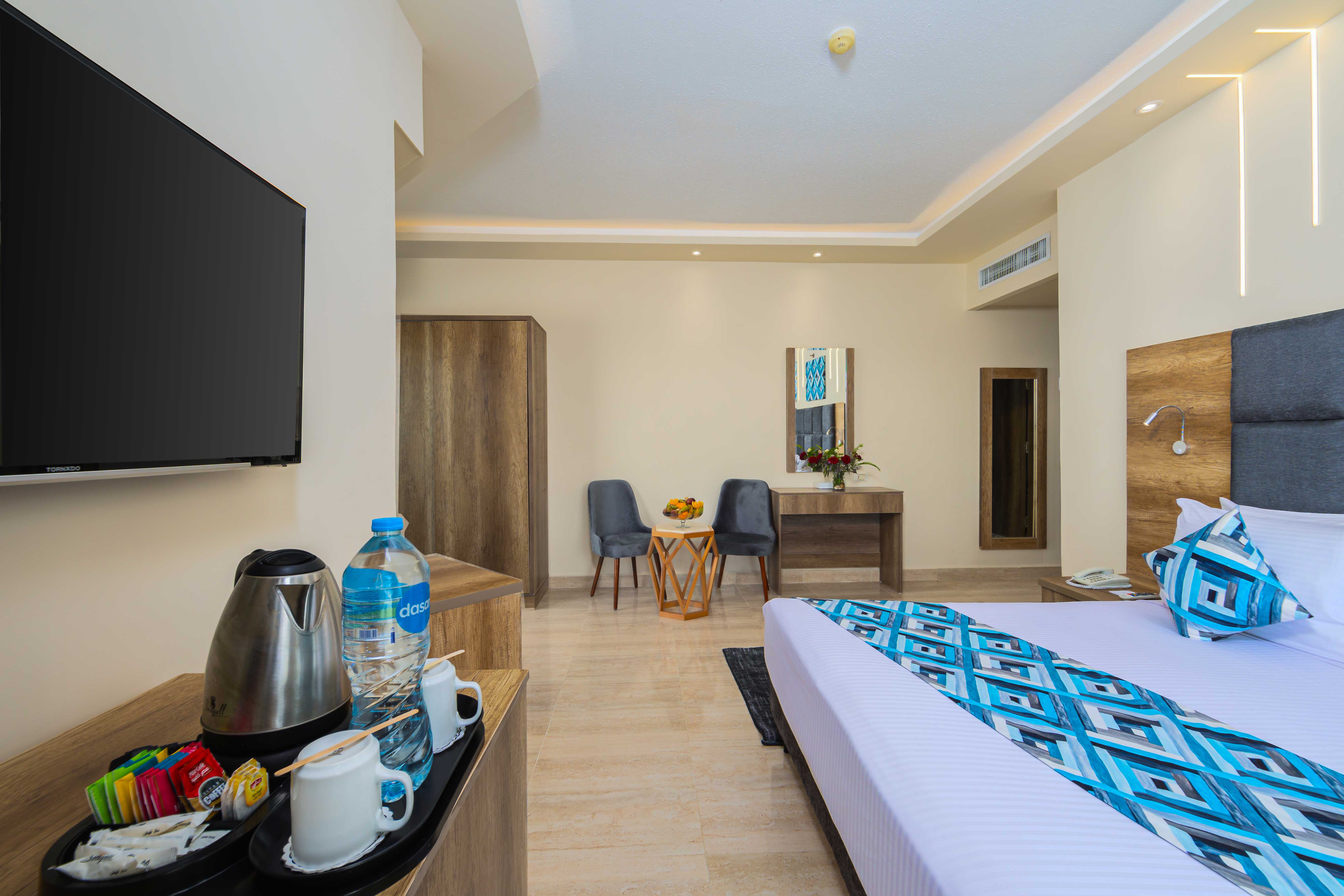 Room, Single, Pool View