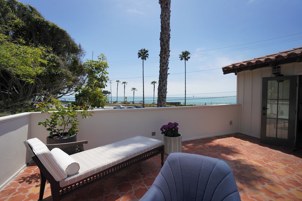 Capistrano Seaside Inn 23/50