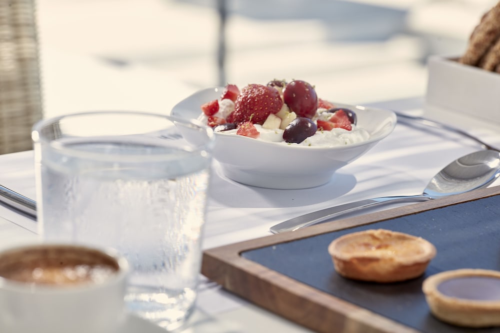 Mr Mrs White Paros 42/76