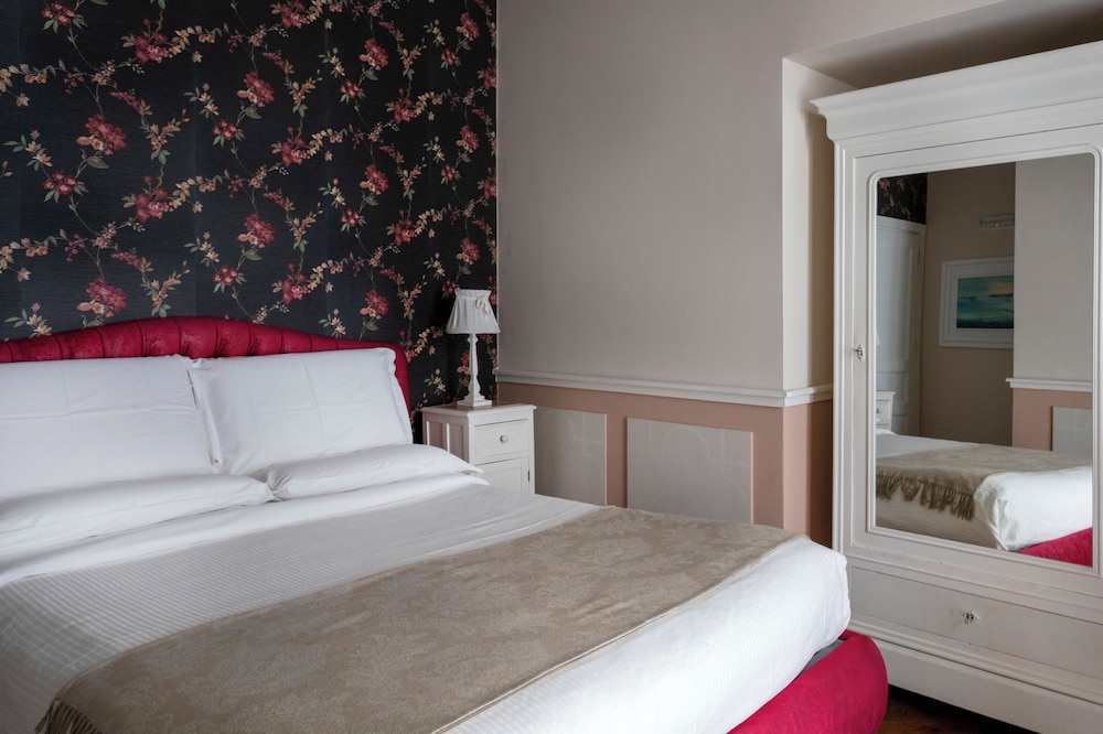 Dimora Bellini Luxury Rooms And Breakfast 8/50