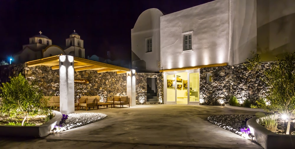 Oia Suites 42/50