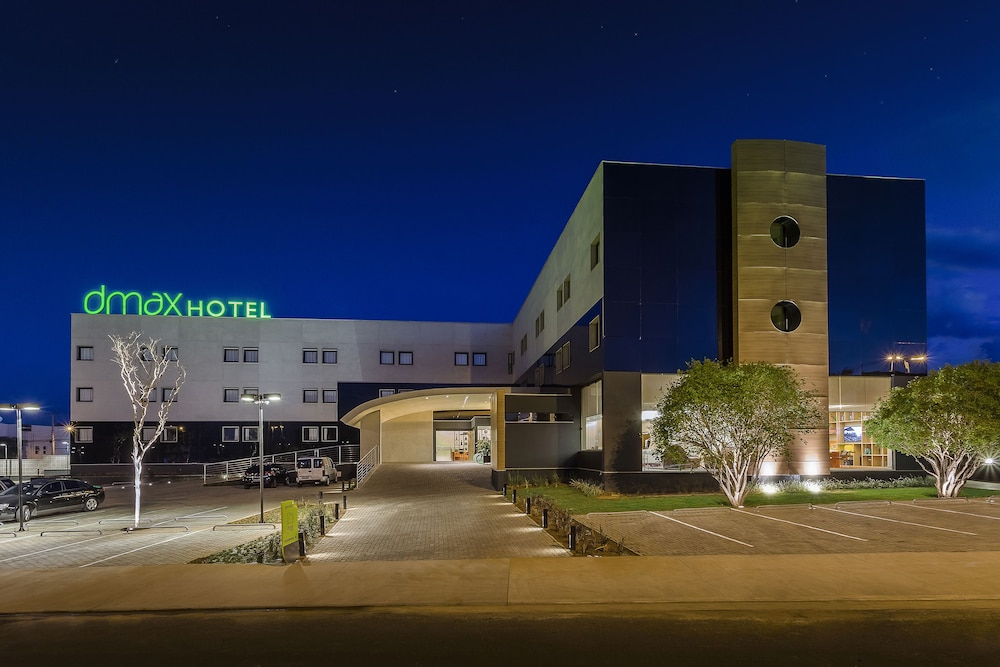 DMax Hotel 8/50