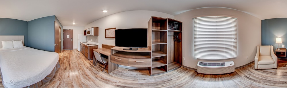 WoodSpring Suites Davenport Quad Cities 15/27
