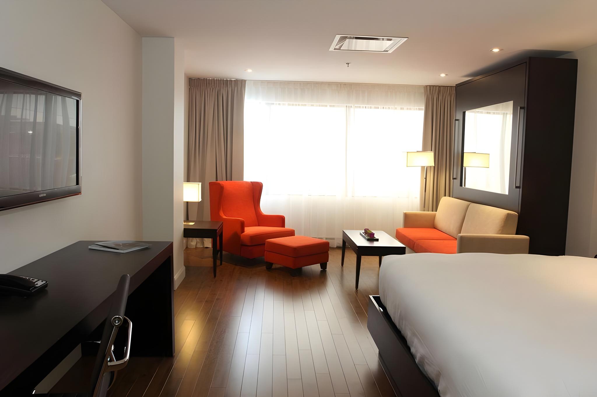 Standard, 1 Queen and 1 Murphy Bed, Queen Murphy Bed