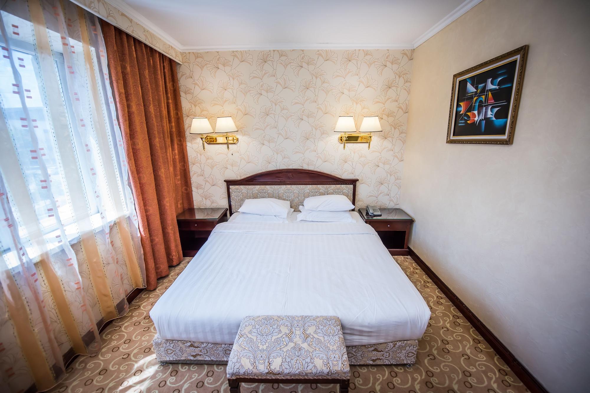 BUSINESS, KING BED