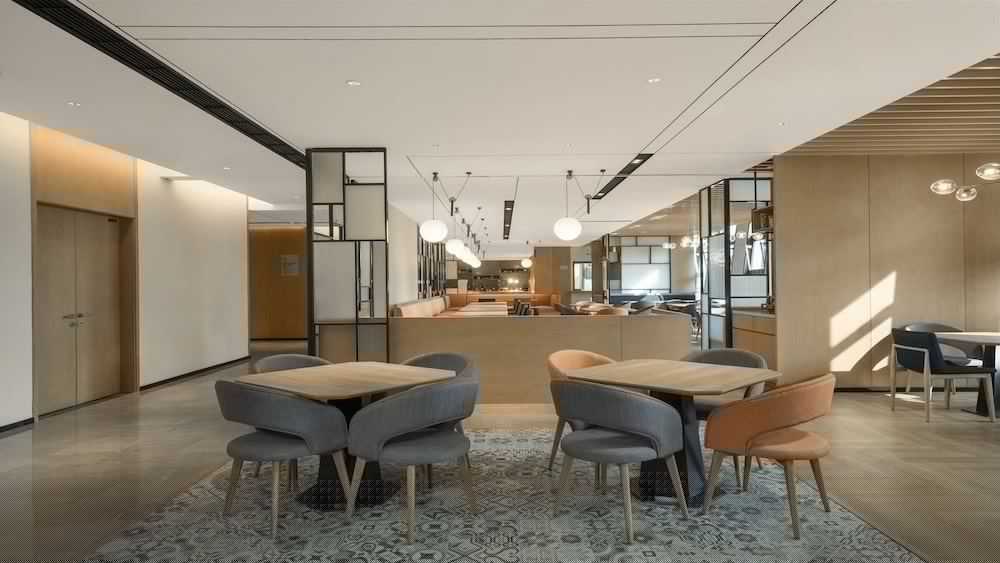 Holiday Inn Express Meishan Dongpo 34/52