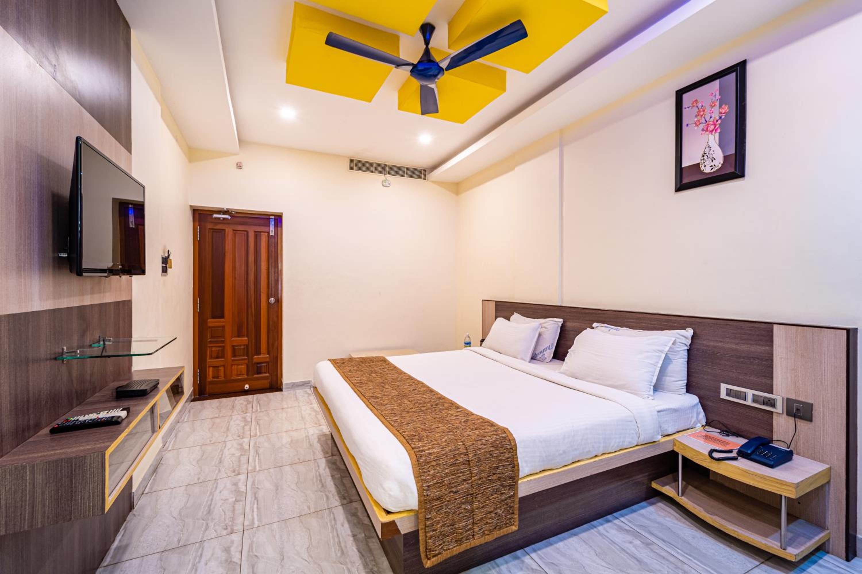 Fabhotel Thaneegai Residency 17/50