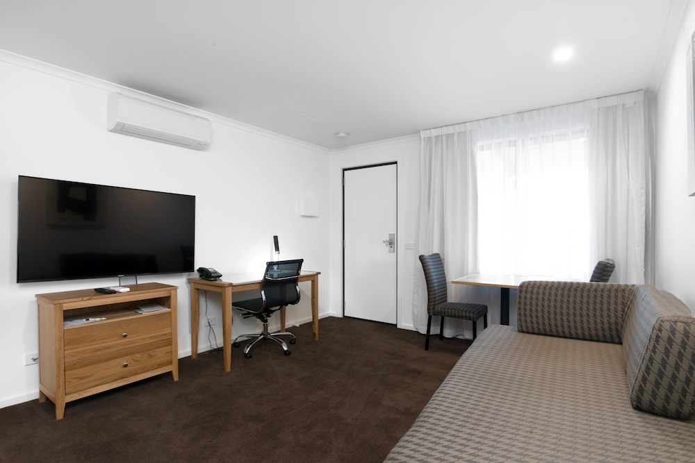 New Crossing Place Motel 28/43