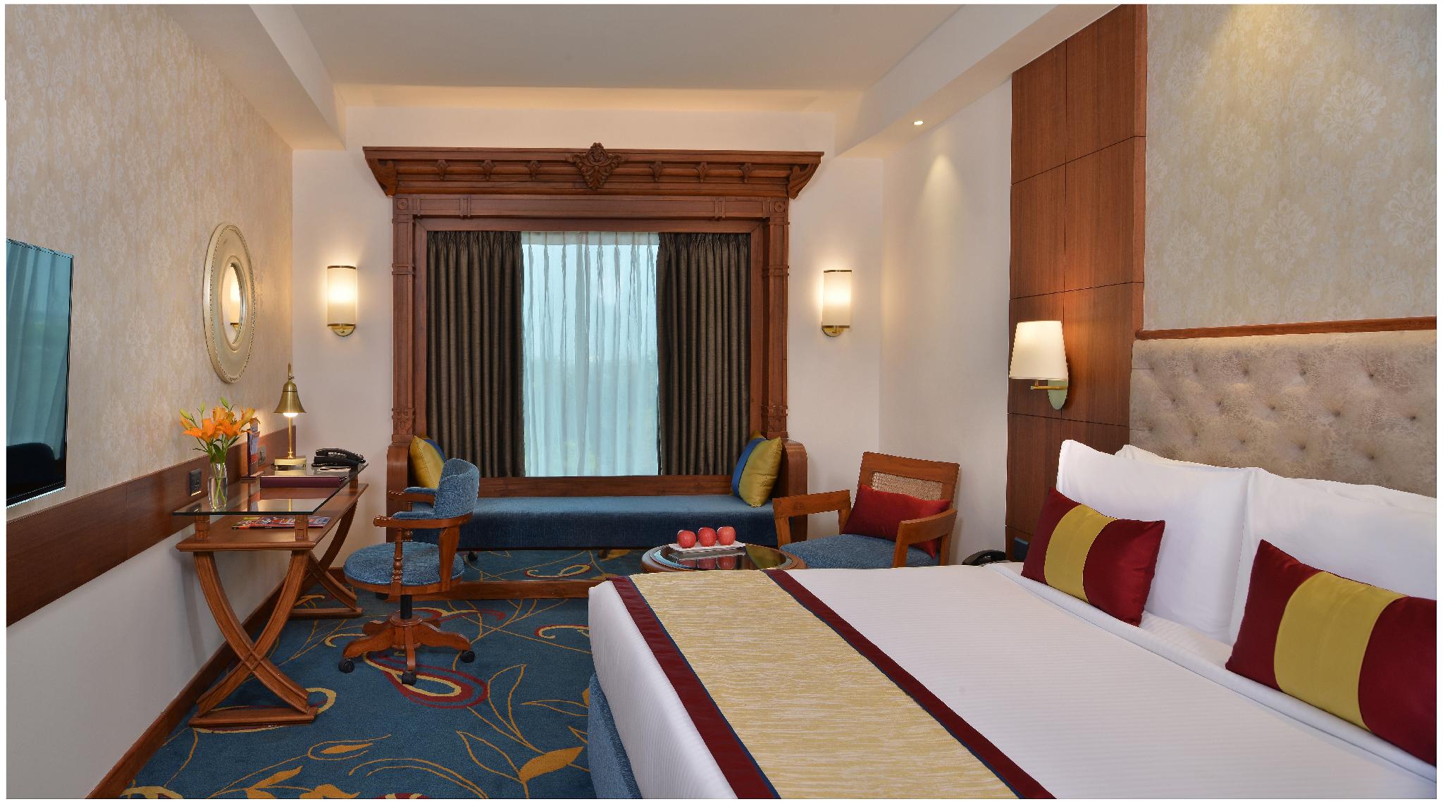 Deluxe Queen Room