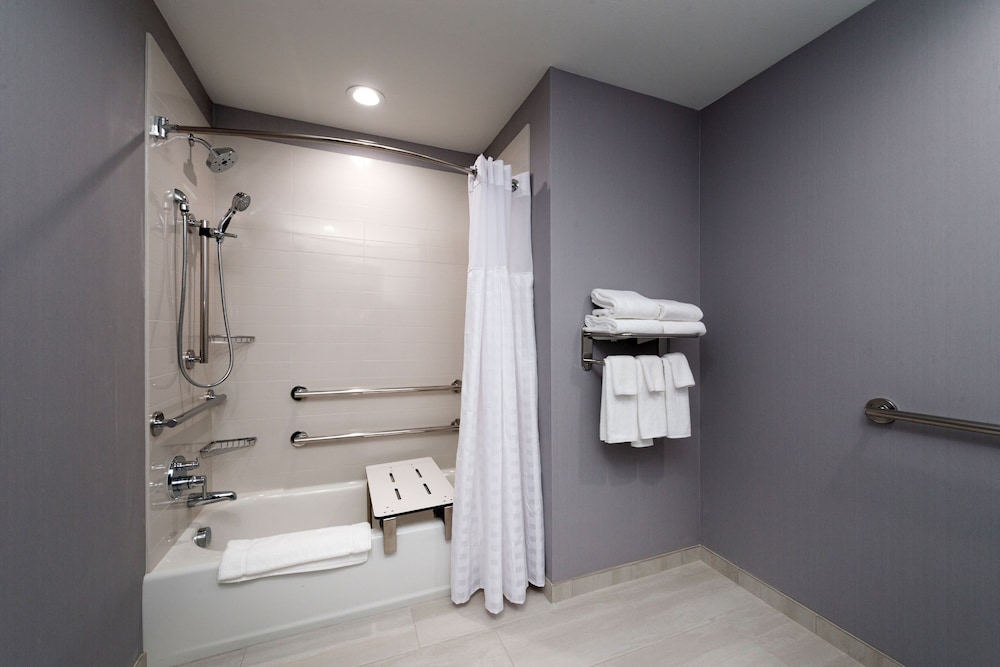 Hyatt Place Dallas/Rockwall 48/49