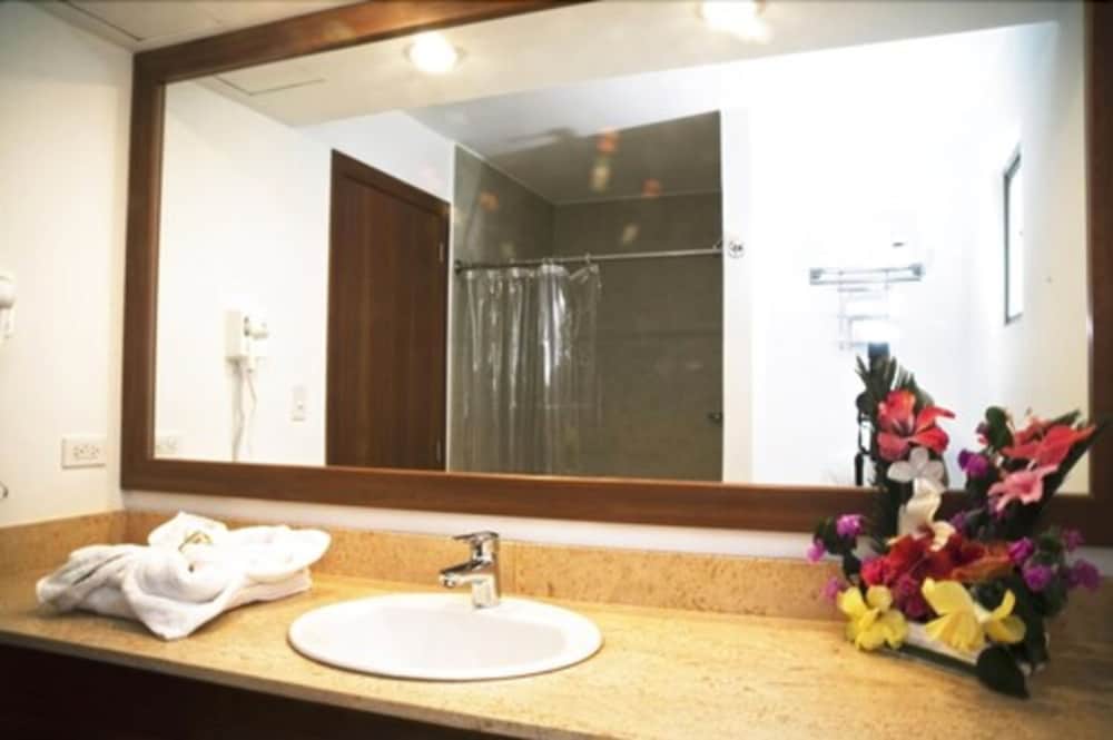 Royal Decameron Mompiche 47/48