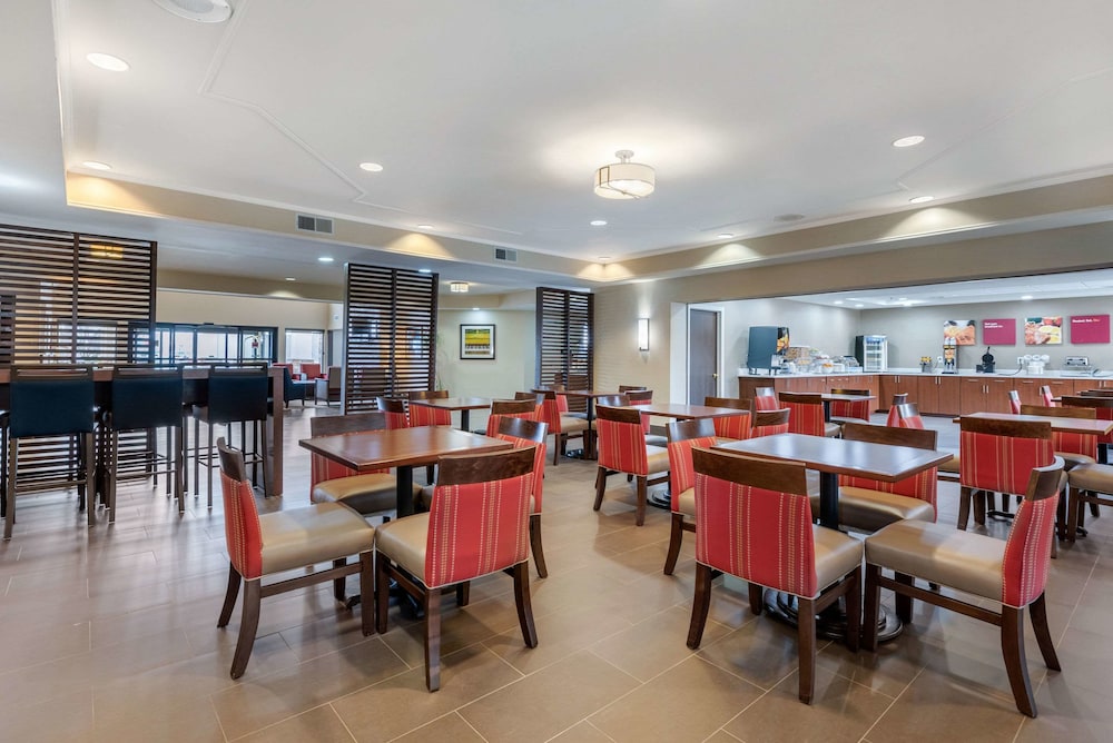 Comfort Suites Lafayette University Area 39/56