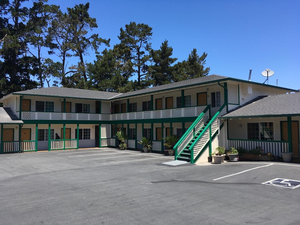 Monterey Pines Inn 12/42