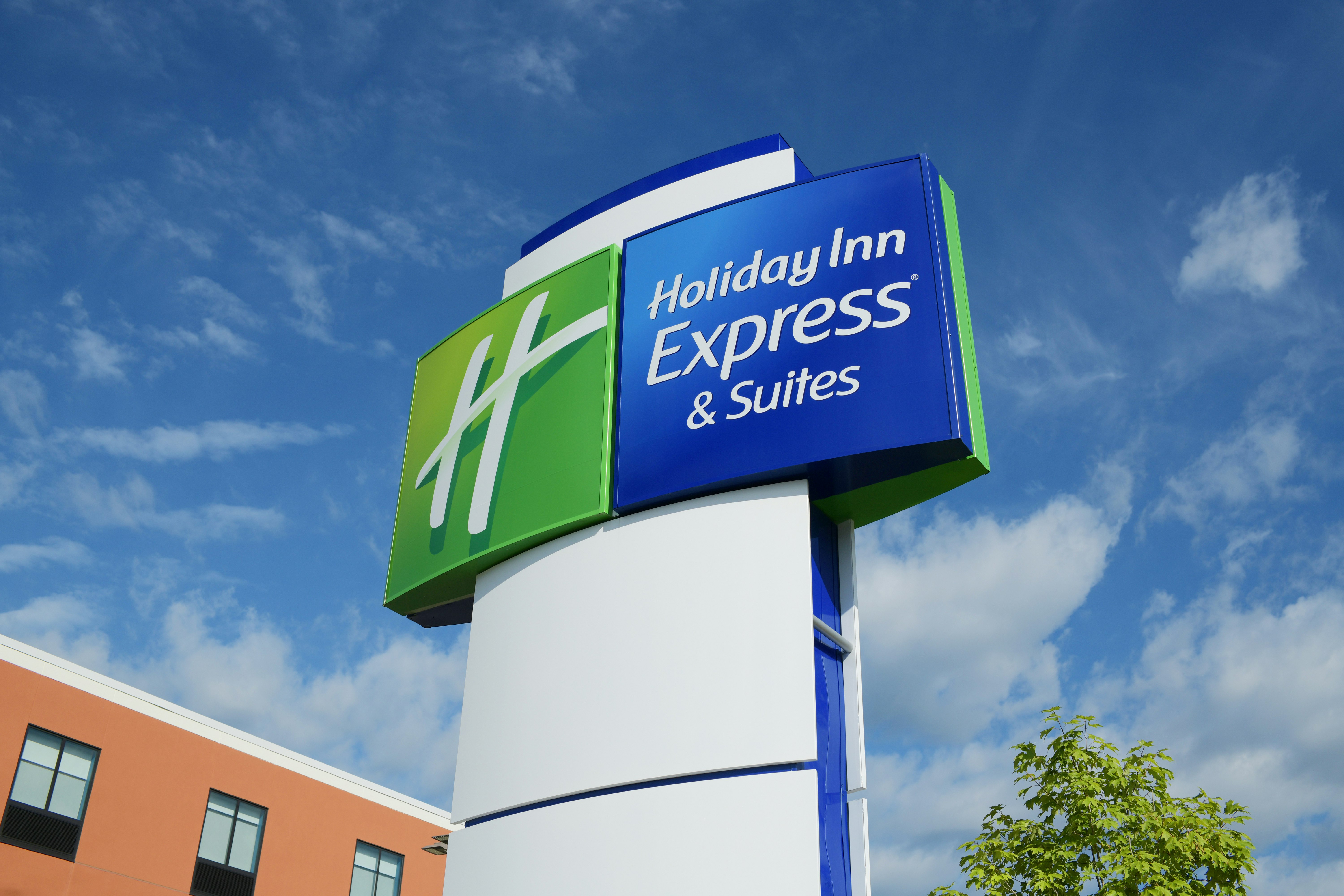 Holiday Inn Express and Suites Williamstown - Glassboro, an IHG Hotel (ex. Best Western Monroe Inn) 6/62