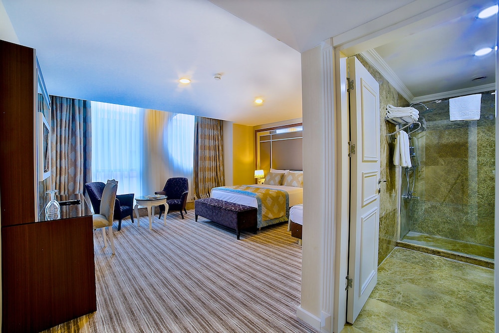 Hotel Monaco 16/32