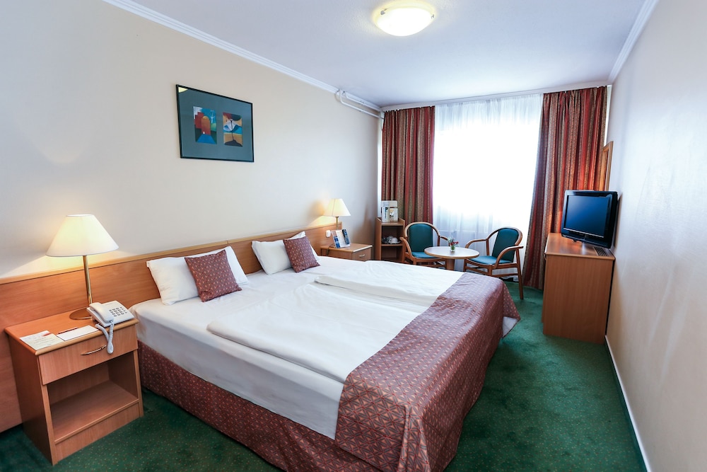 DANUBIUS HOTEL ARENA 35/73