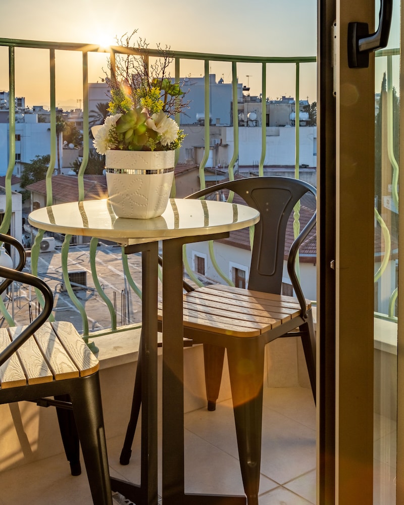 Leonardo Boutique Hotel Larnaca 52/62