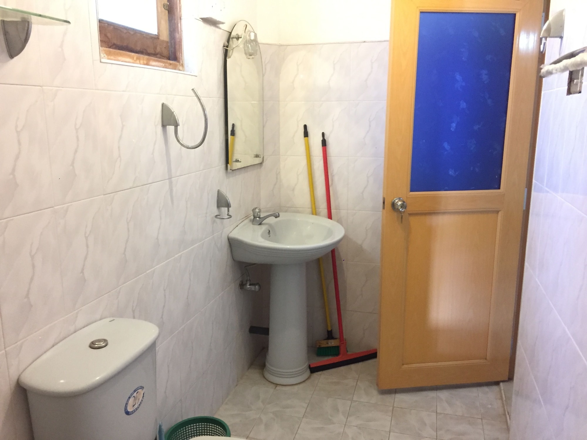1 BEDROOM, FAMILY, HOUSE, KITCHEN