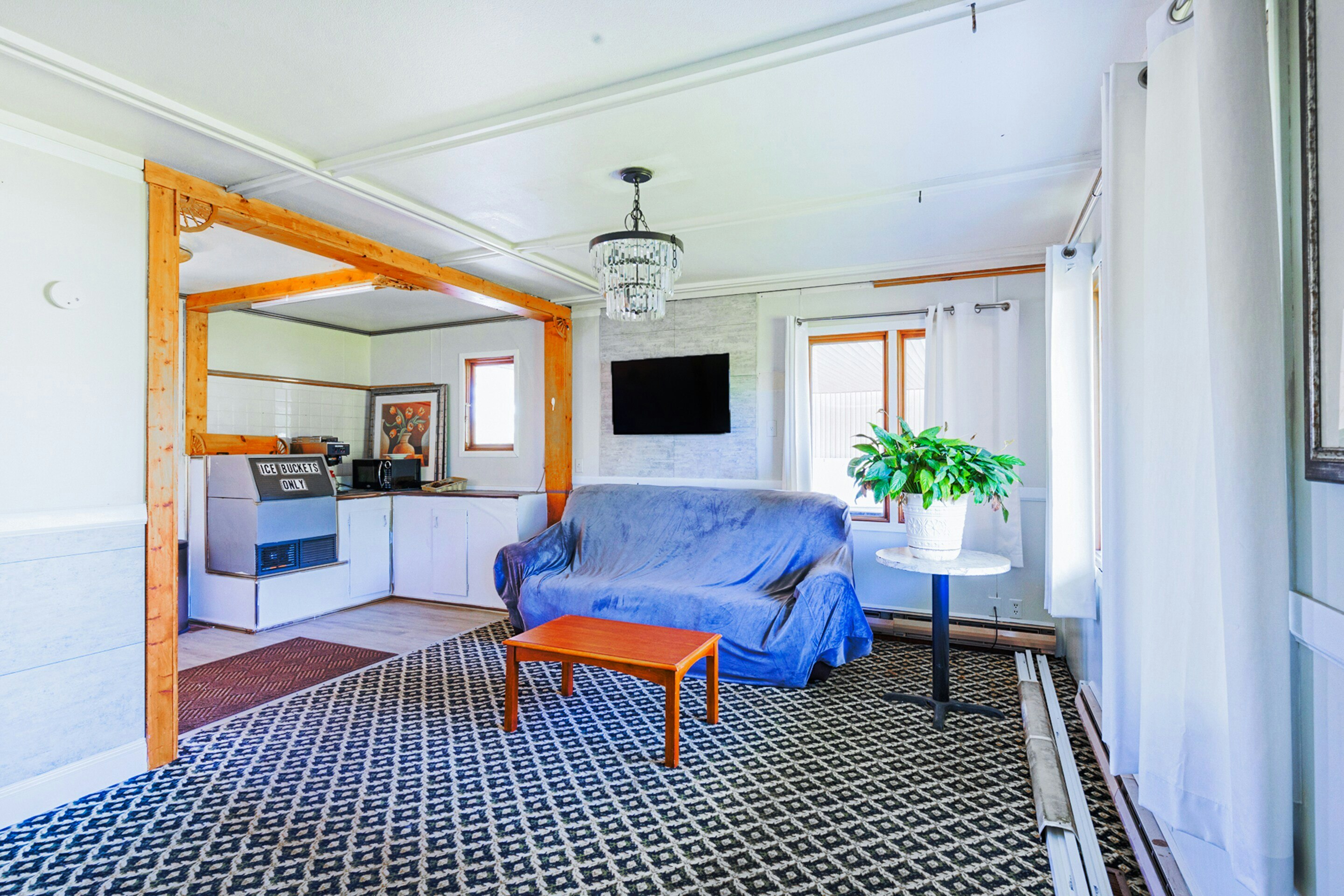 Country Hearth Inn and Suites By OYO Sturgis 19/35
