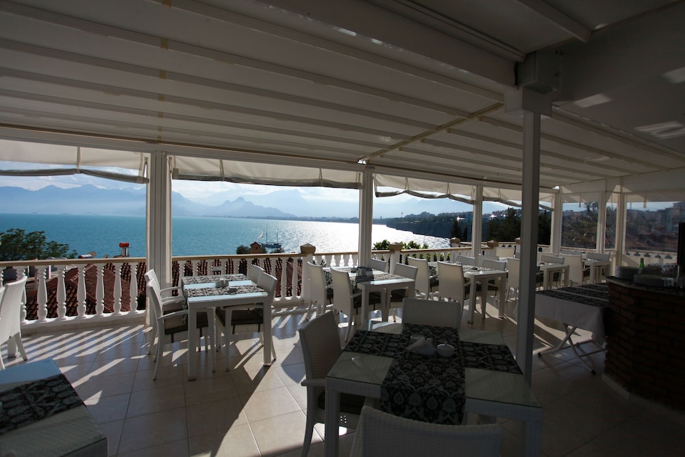 Bacchus Pension 31/49