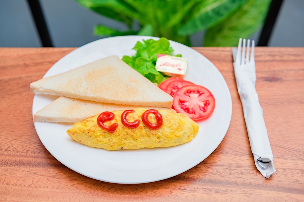 Eco Hostel Phuket 50/60