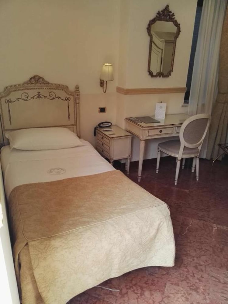 Hotel Villa San Pio 12/28