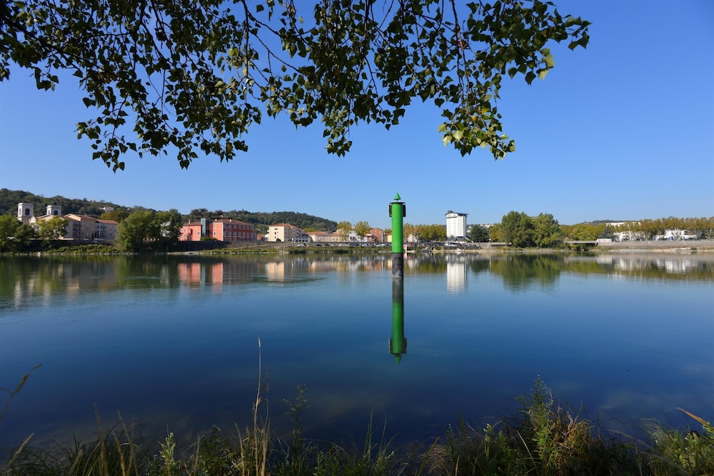 KYRIAD LYON SUD - GIVORS 46/50