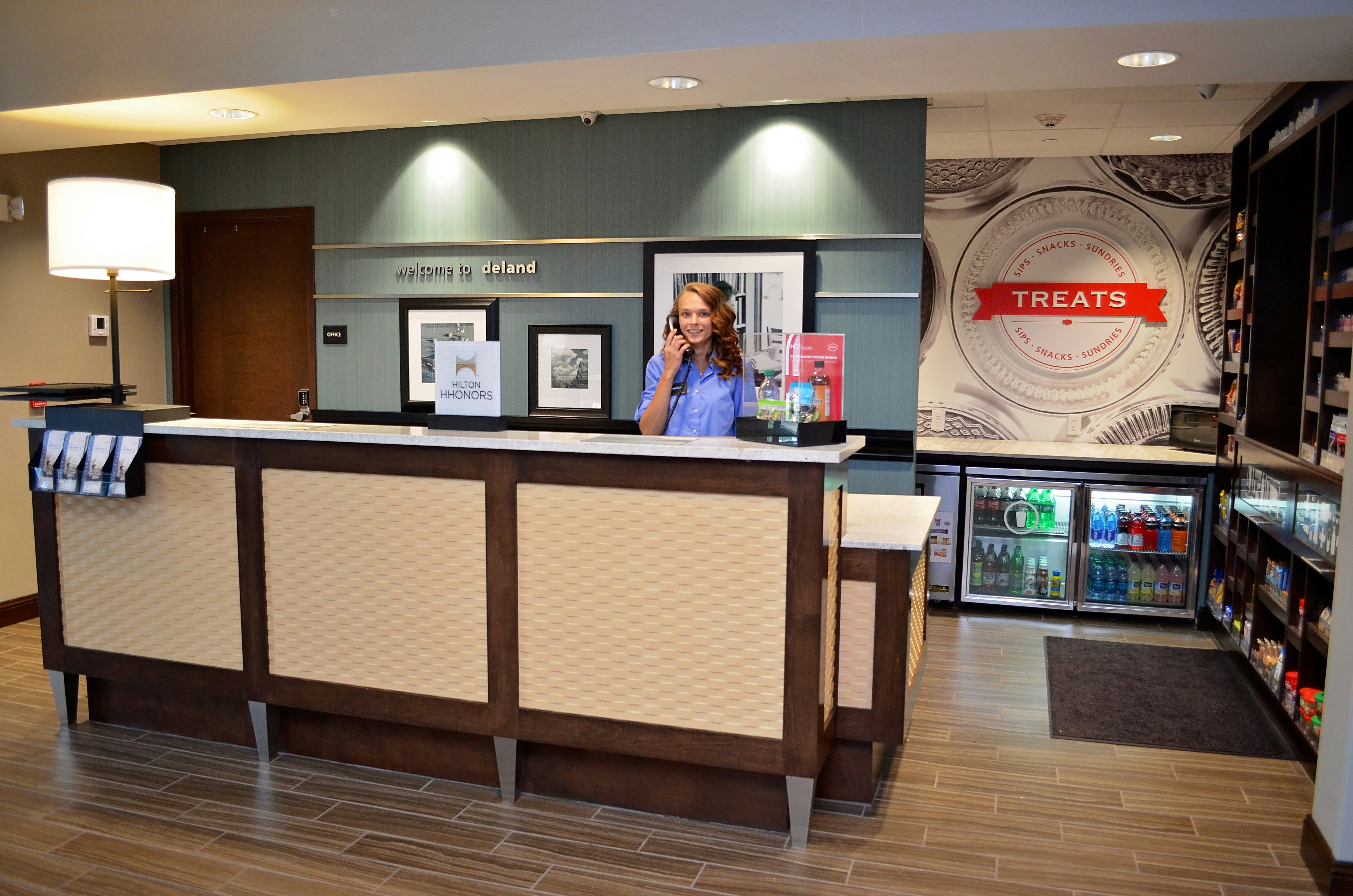 Lobby at HAMPTON INN SUITES DELAND, DELAND - FL