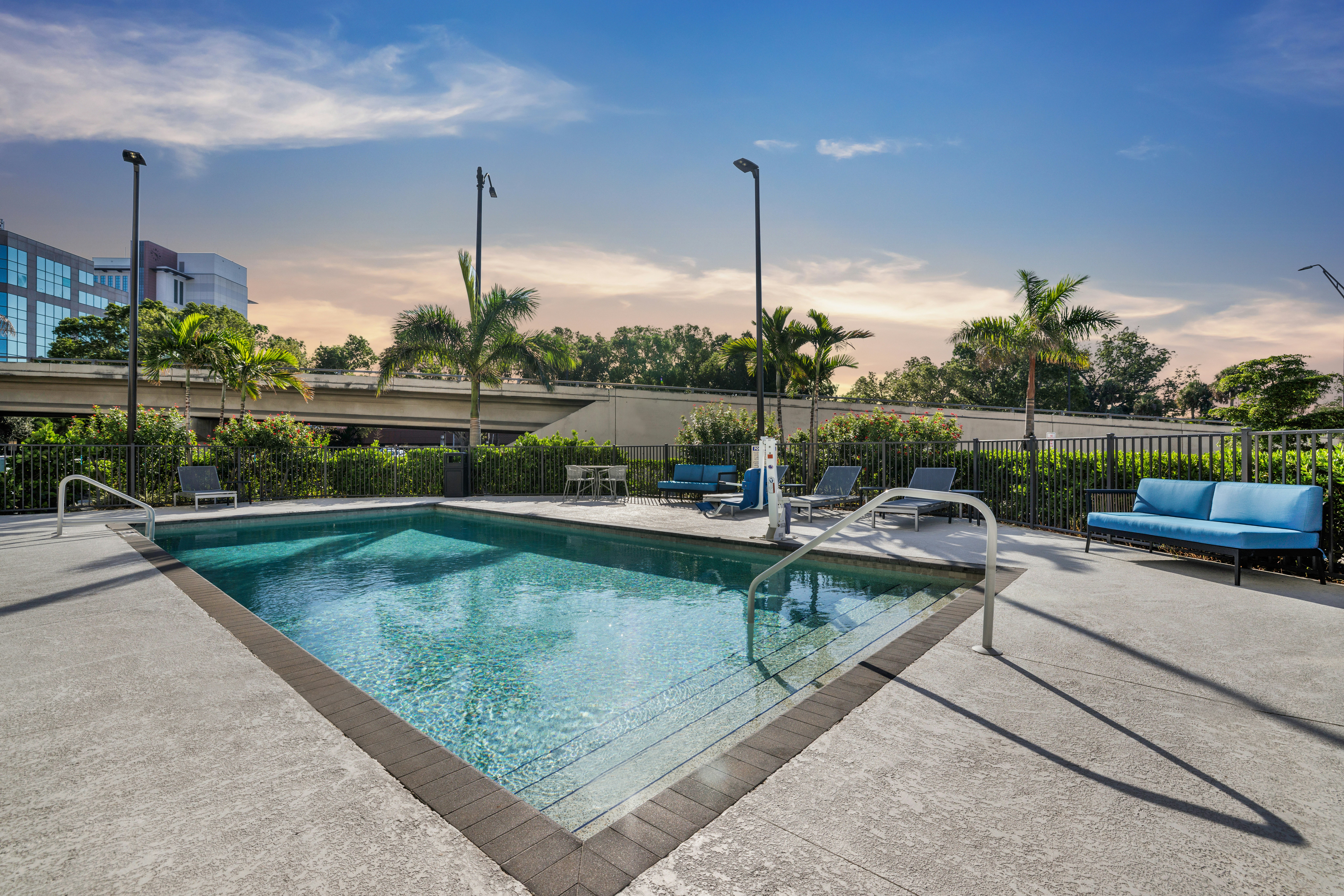 Hampton Inn Fort Myers Downtown 27/28