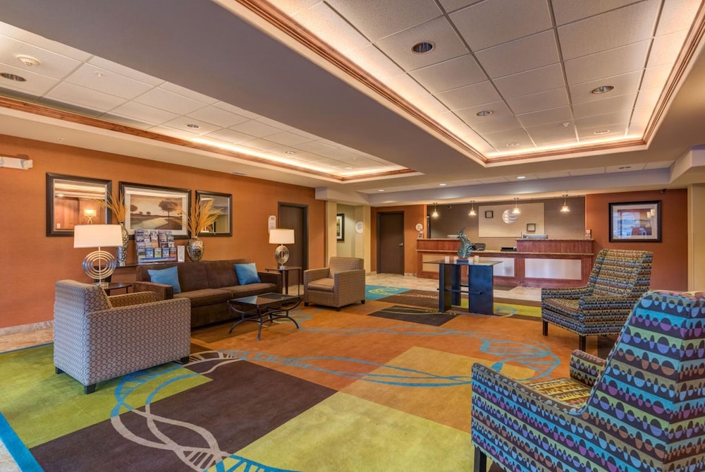 Comfort Inn And Suites 16/29