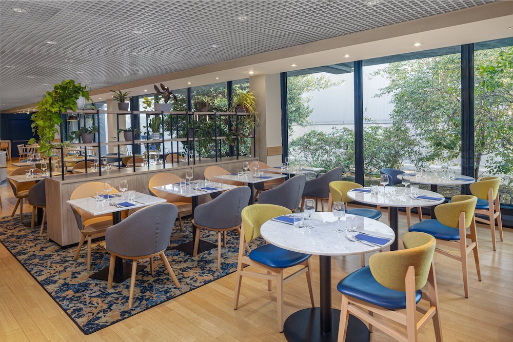 restaurant cafeteria