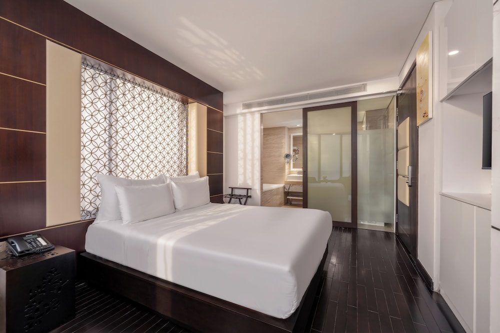 جناح جونيور بسرير مزدوج بإطلالة على البحر بحوض استحمام، Holiday Beach Hotel Danang 5/10