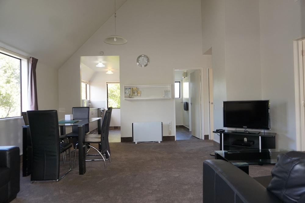 Ashleigh Court Motel 34/50