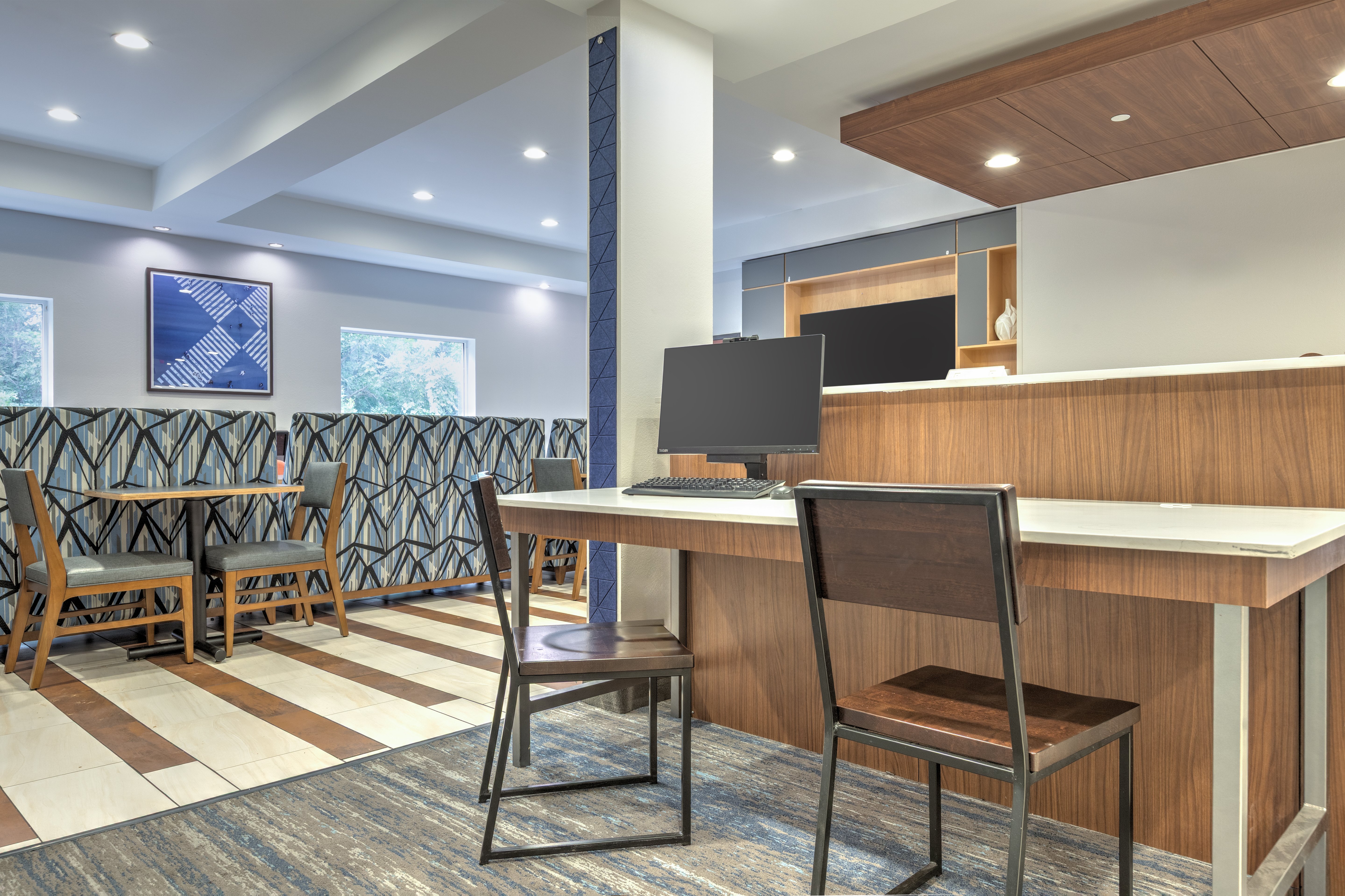 Holiday Inn Express Hotel And Suites Dallas Grand Prairie I 20 70/80