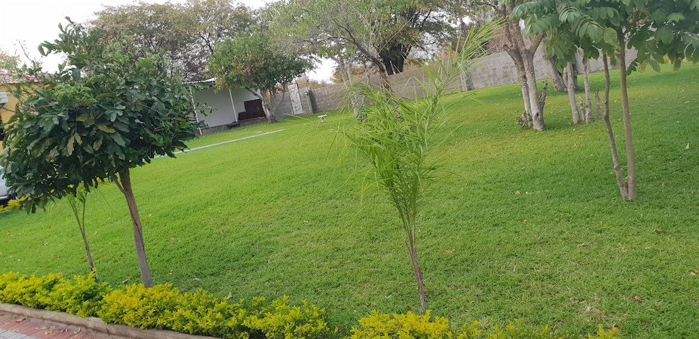 Maun Executive Inn 22/26