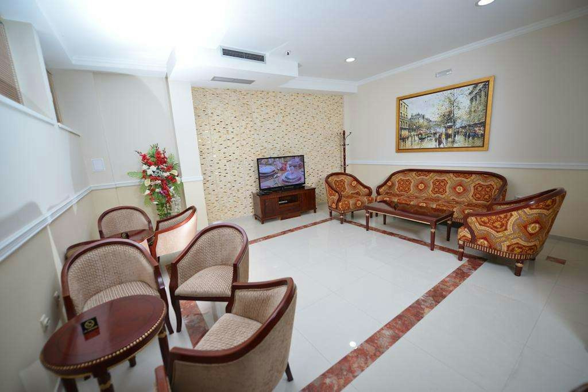 Gold Hotel 47/67
