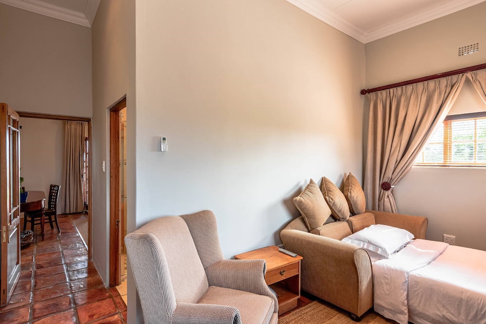 Mooiplaas Guesthouse 20/70