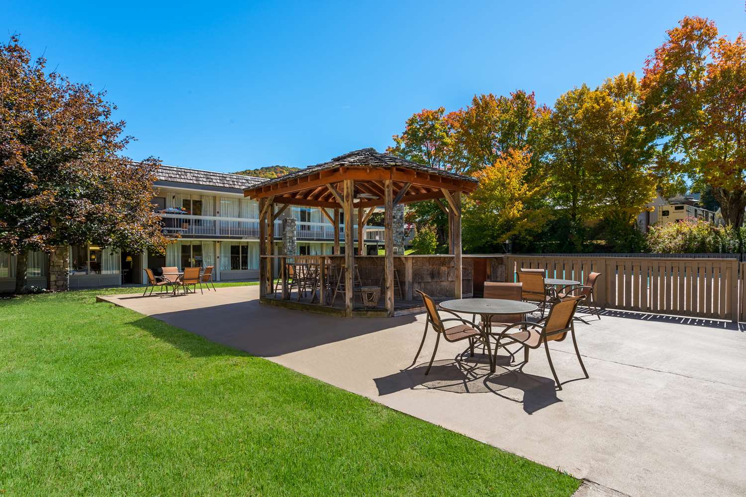 Mountain Lodge At Banner Elk 27/27