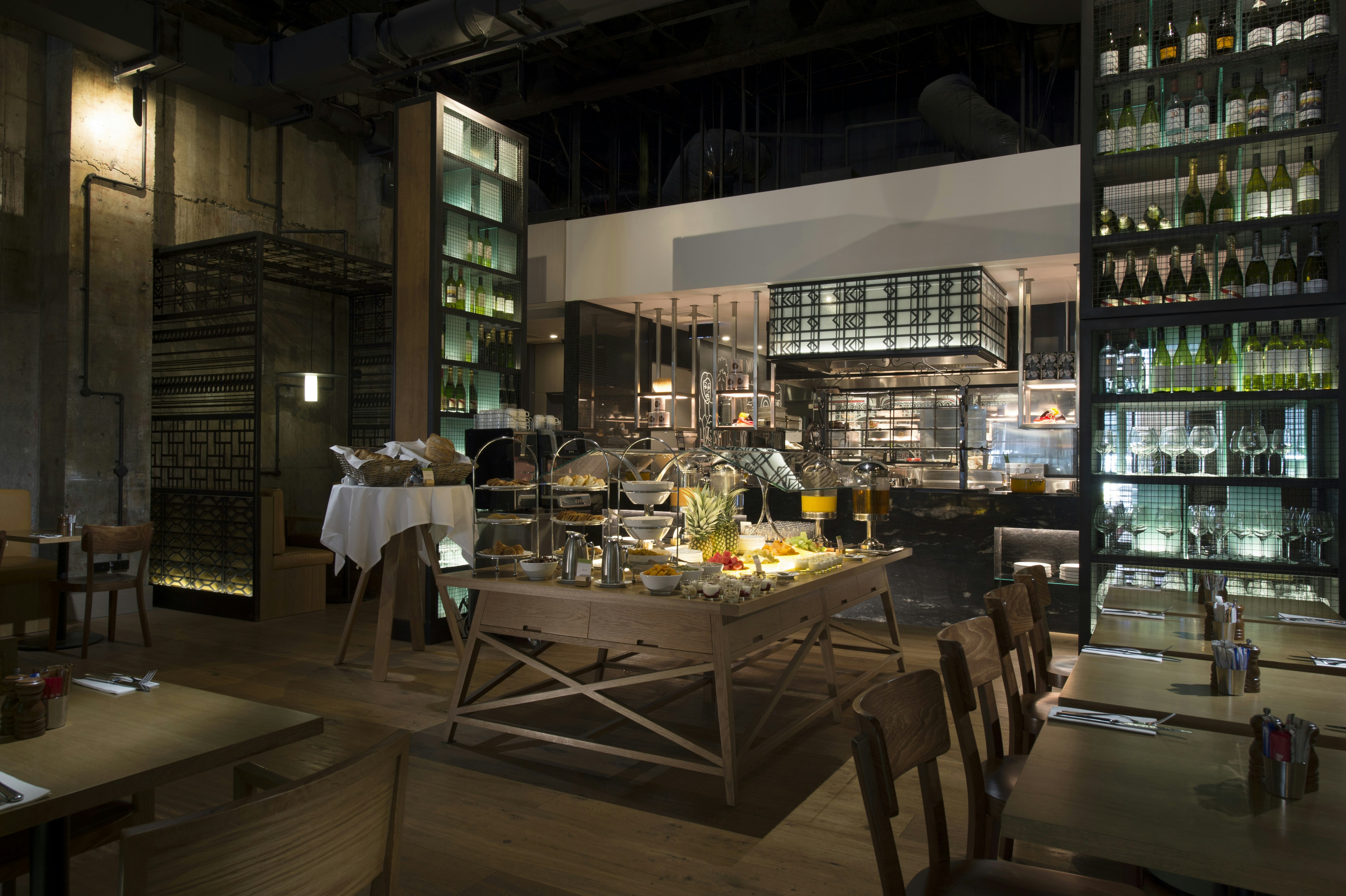 DoubleTree by Hilton Hotel Melbourne - Flinders Street 8/19