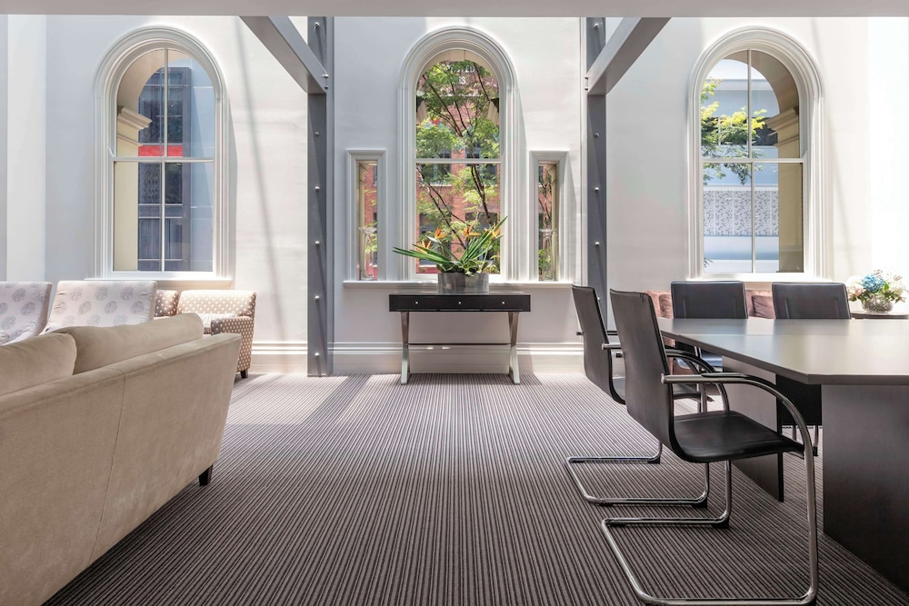 Oaks Brisbane on Charlotte Suites 27/43