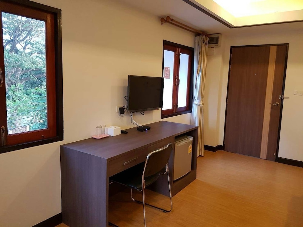 Chorlada Lanna Hotel 39/48