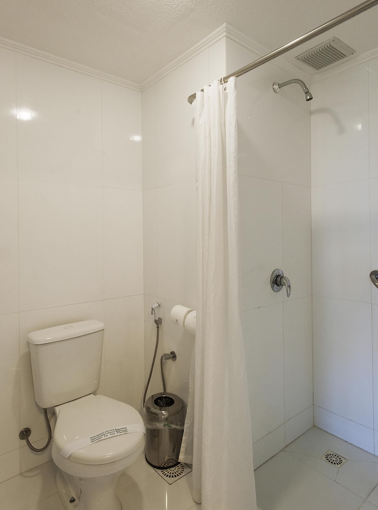 EXECUTIVE, SUITE