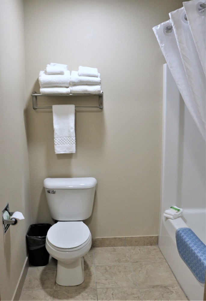 Rock Island Inn Suites 42/44