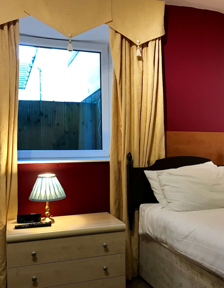Glenlossie Guest House 10/35