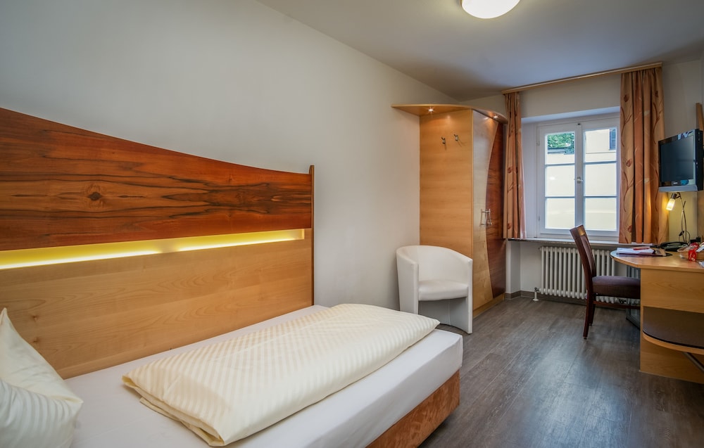 Hotel Passauer Wolf 8/27