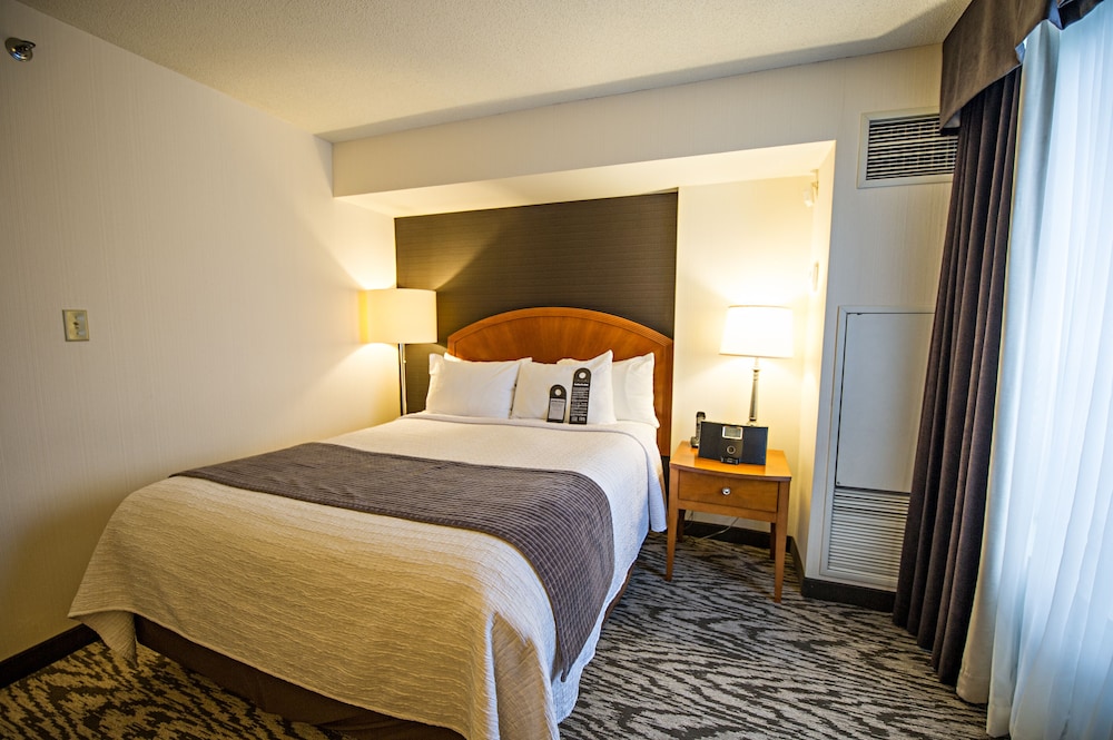 CAMBRIDGE SUITES HALIFAX HOTEL 10/64