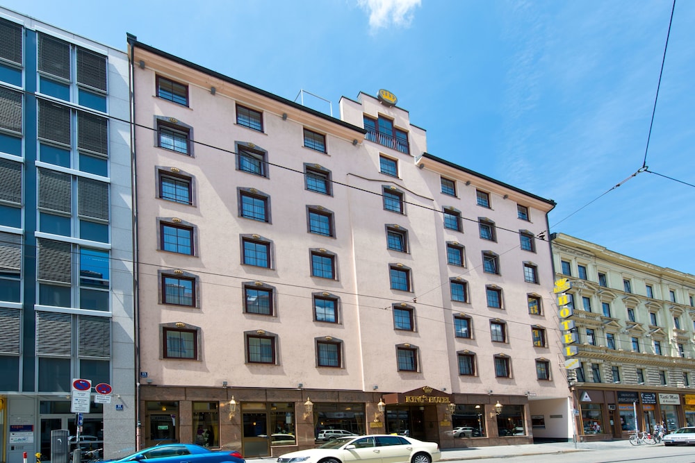 Kings First Class Hotel 2/77