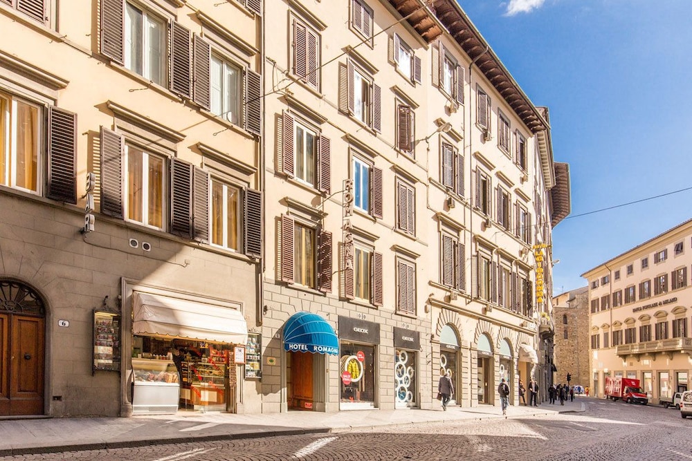 Romagna Hotel 24/32